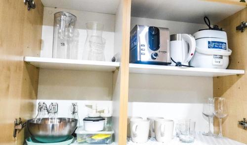 Cozy Apartment on the 56th Floor with balcony and great view FREE use of pools sauna and sunbathing