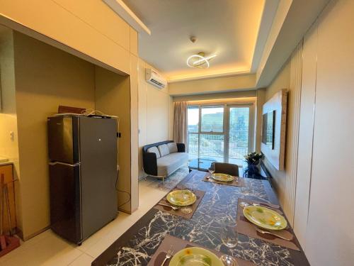 Spacious 1BR near Airport across Okada, Solaire