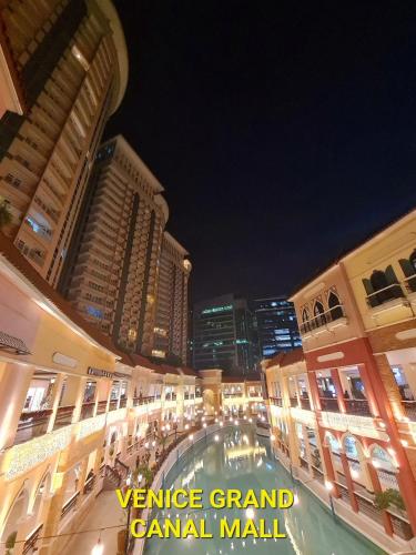 Luxury BGC Condo, Venice Grand Canal #vlrc5h