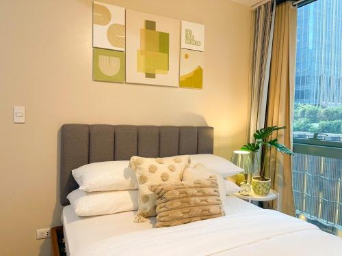 Bgc 1br Condo Across Uptown Mall, Hyatt #oursw7b2