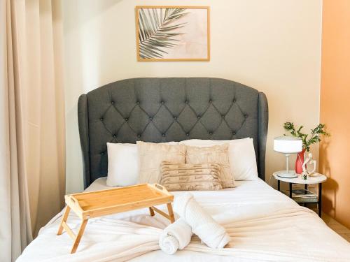 Luxury BGC Condo Near Uptown, Grand Hyatt #upt219k