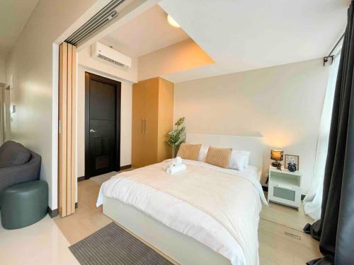 Exclusive BGC Condo at Uptown Area #upt136d