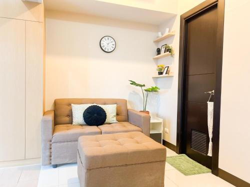 Upscale BGC Stay Near Mitsukoshi #upt130g