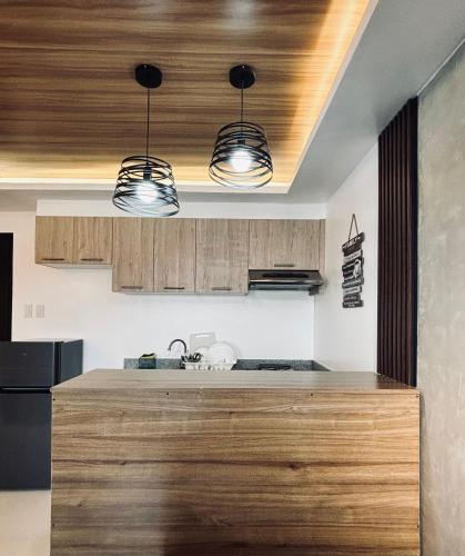 A Smooth Cozy City Loft