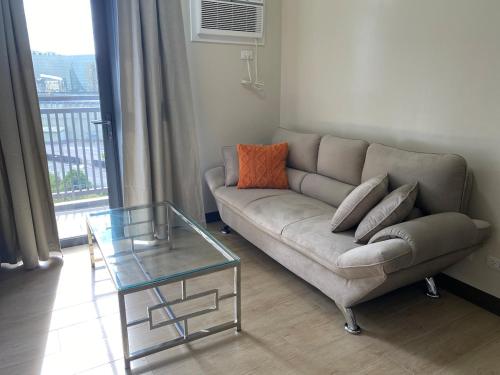 2mins to Okada near Airport & MOA with Balcony-8E