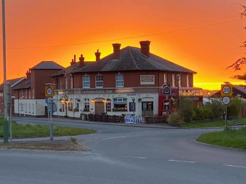 The Stonehenge Inn & Carvery