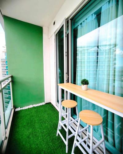 Azure Urban Resort Residences - Staycationary Miami 1710