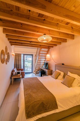 Villa Curtricias B&B