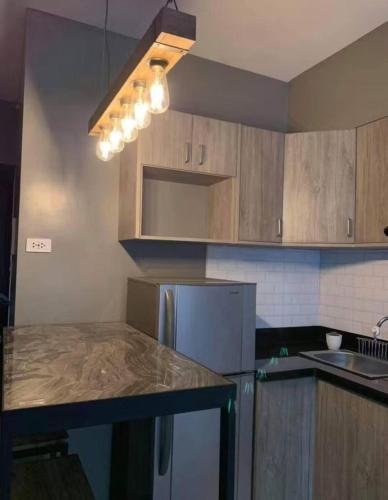 Stylish Studio with Divider in Central Location