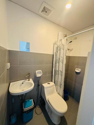 Studio condo in urdaneta