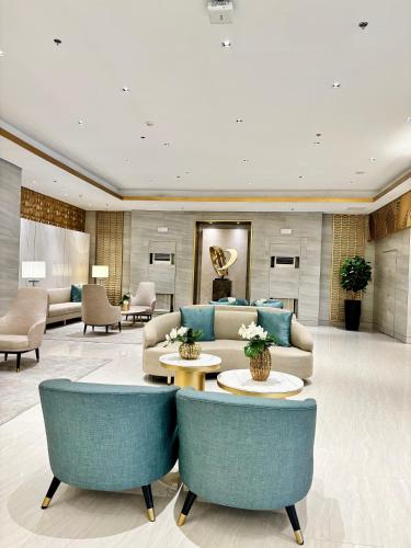 Serenitude Staycation by Khaila - Fame Residences