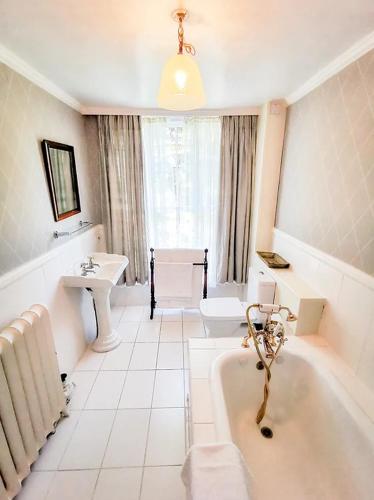 Cedar House Boutique B&B