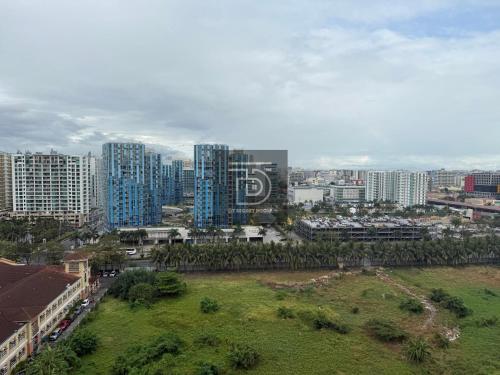 Shore 3 Tower 1 Condo staycation near MOA - DT