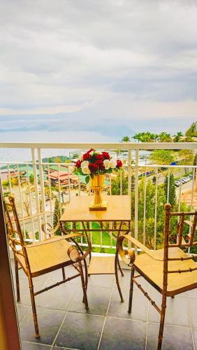 Palacio Taal view with balcony Tagaytay