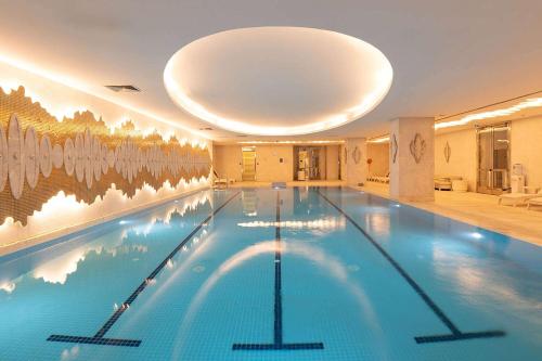 Wyndham Grand Istanbul Kalamis Marina Hotel