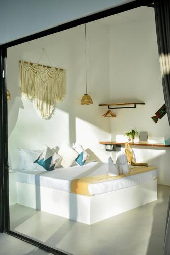 White House Villa El Nido