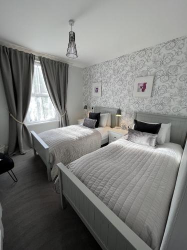 The Glastonbury Town House