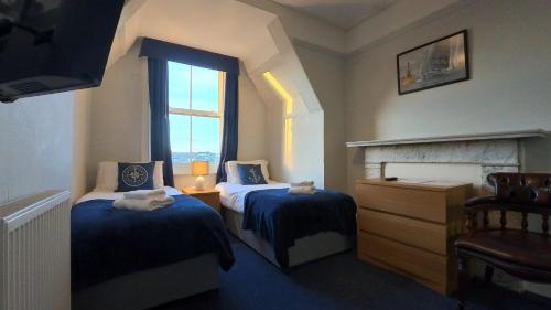 Royal Temple Yacht Club