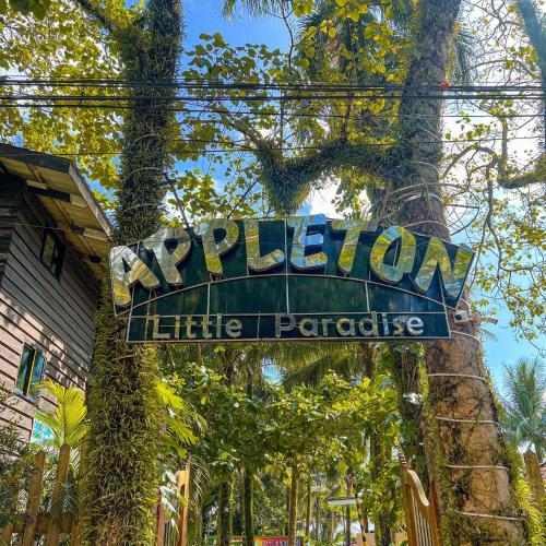 Small Deluxe Adjacent Room - Appleton Little Paradise Beach Resort & Restaurant