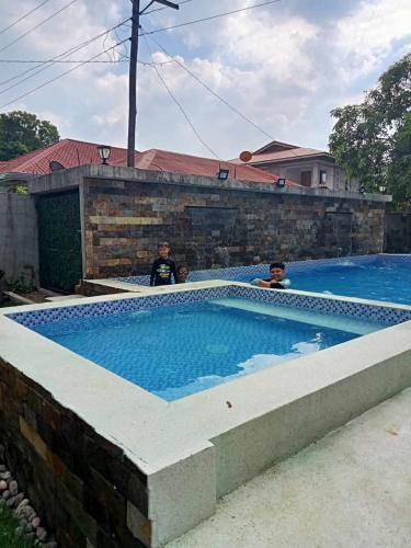 Leopoldo's Kampsite and Sports Cafe