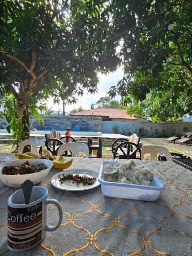 Leopoldo's Kampsite and Sports Cafe