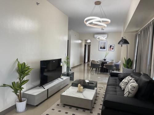 175 Sqm Luxurious Modern 3 Bedrooms Facing Manila Bay Sunset, Airports, Okada, Solaire, MOA