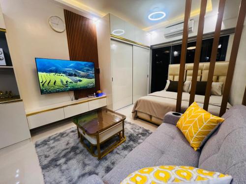 Modern Makati Condo with Balcony & Cityscape Views