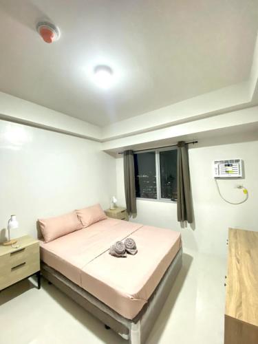 One Br with Balcony at East Gate