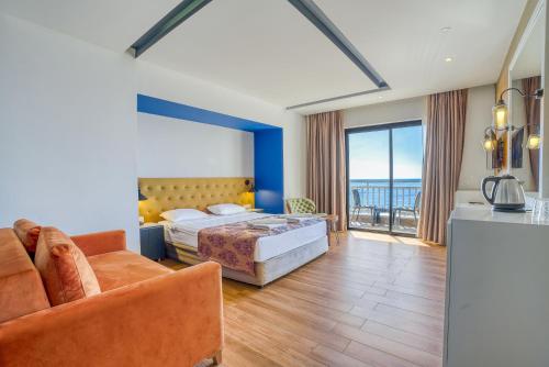 Sey Beach Hotel & Spa