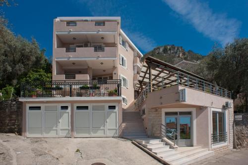 Apartments Marina