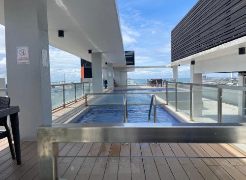 LA Condo Staycation at West Jones Residences