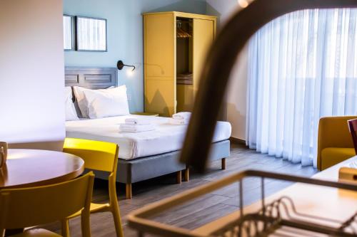 Chapter5 Hotel