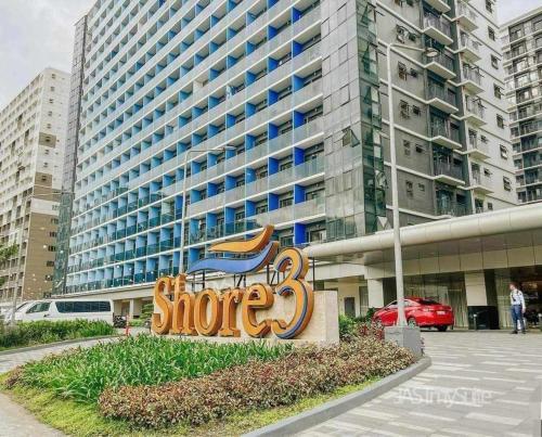 Shore 3 tower 2 mall of Asia staycation