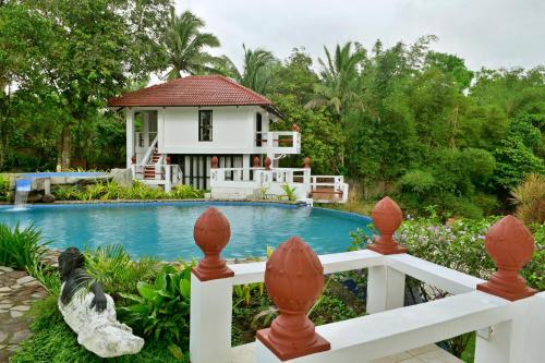 Porta Verde Resort Cavinti Laguna with Lake View