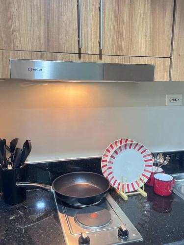 Unistay SHORE 3 Pool view w Balcony near MOA