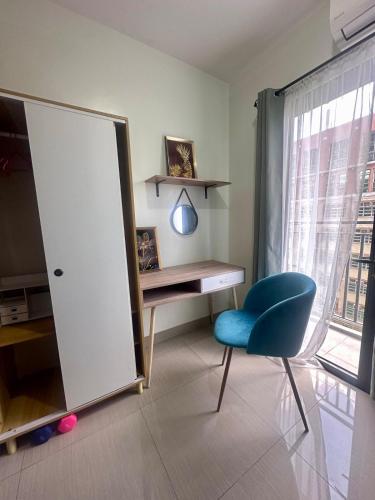 Chic Urban Retreat near mall of asia