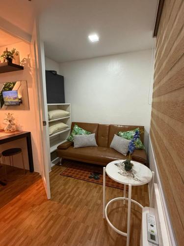 Trendy 3BR Loft Condo along EDSA
