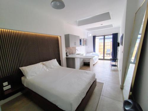 Luxurious London Studios