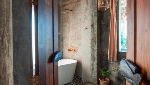 Baia Nest Villa 2nd FLOOR and LOFT within Self-Service Villa Near the Beach, Pet Friendly with a Fee