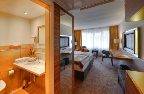 Best Western Plus Delta Park Hotel