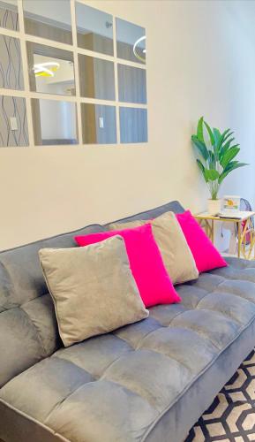 Cosy Deluxe Flat with Balcony near MOA