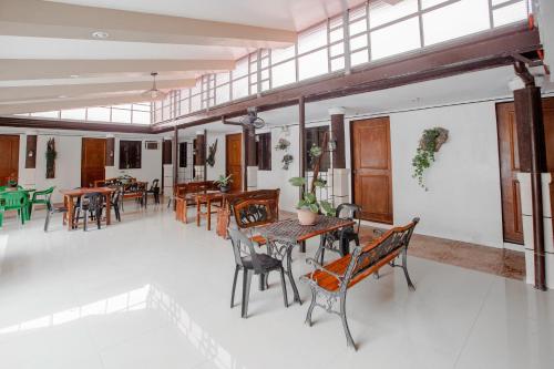 Sierra Traveller’s Inn by OYO