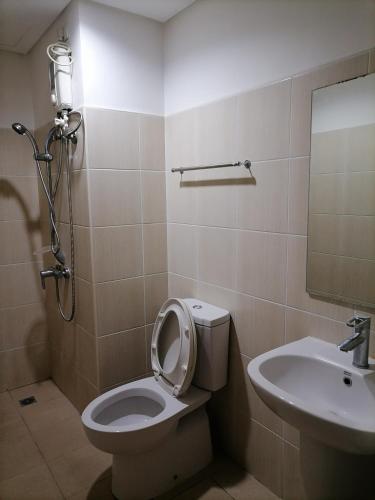 Roxas Blvd Stunning Studio Condo Near US Embassy