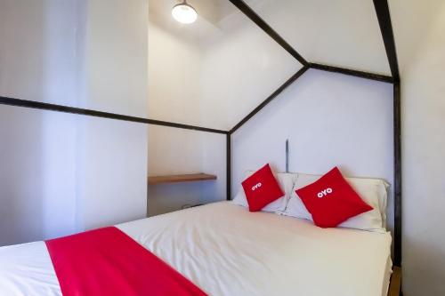 Spot On Junction Hostel