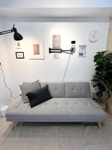 Jazz Residence T2 Rm 405 Homey Muji Inspired Staycation Big Screen Cinema