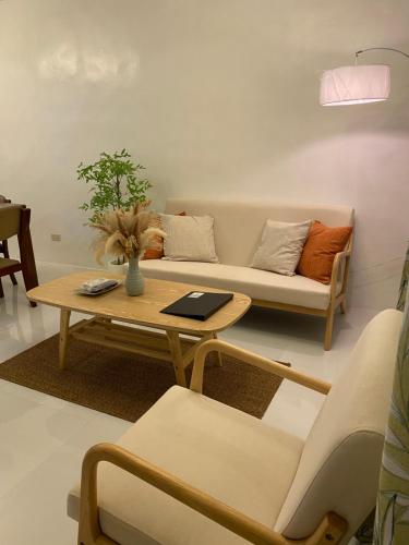 Sakura Transient House Angeles