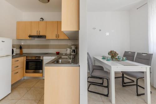 Apartment Village Nin