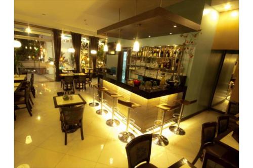 Collection O Avitel Hotel near Osmena Highway, PNR Pasay Station, Metro Manila