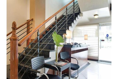 Collection O Avitel Hotel near Osmena Highway, PNR Pasay Station, Metro Manila