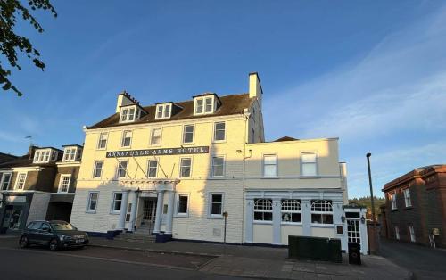 Annandale Arms Hotel